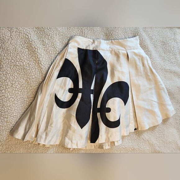 Club Monaco White Satin Lilly Symbol Puff Tulle Lined A-Line Mini Skirt - Picture 2 of 7